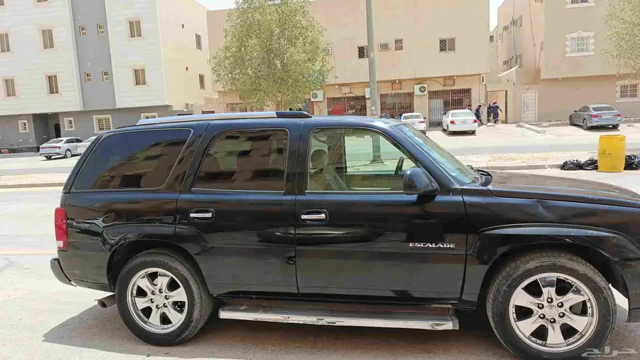 للبيع اسكاليد 2005 4