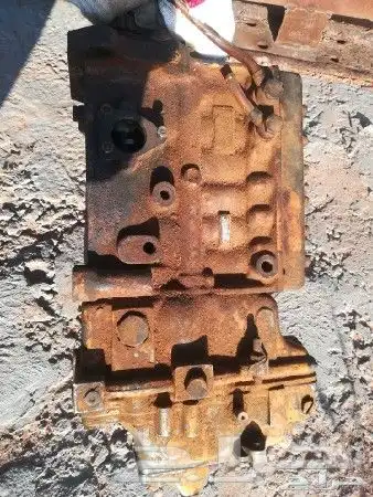 قطع بلدوزر d155 كوماتسو 10