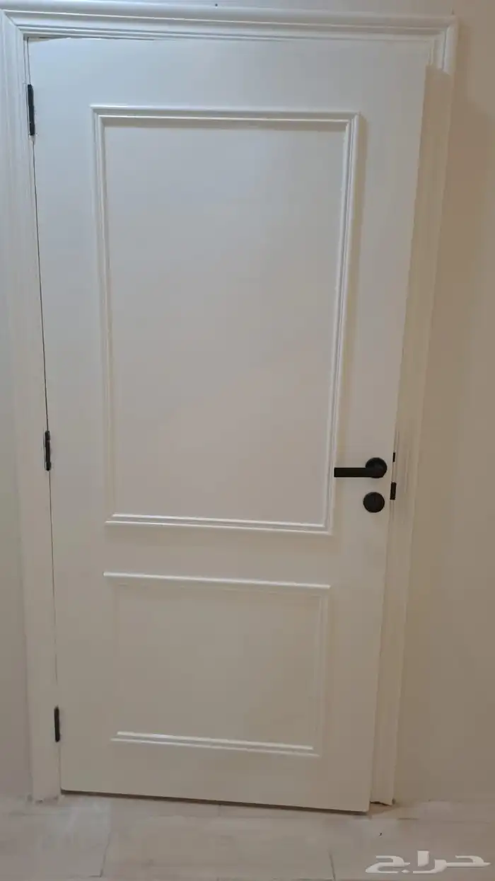 صبغ أبواب الخشب 3