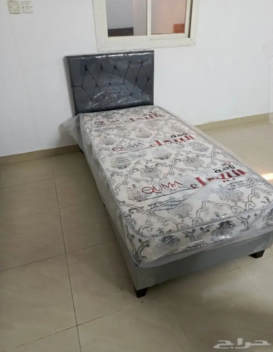 سرير مع مرتبه  توصيل 1