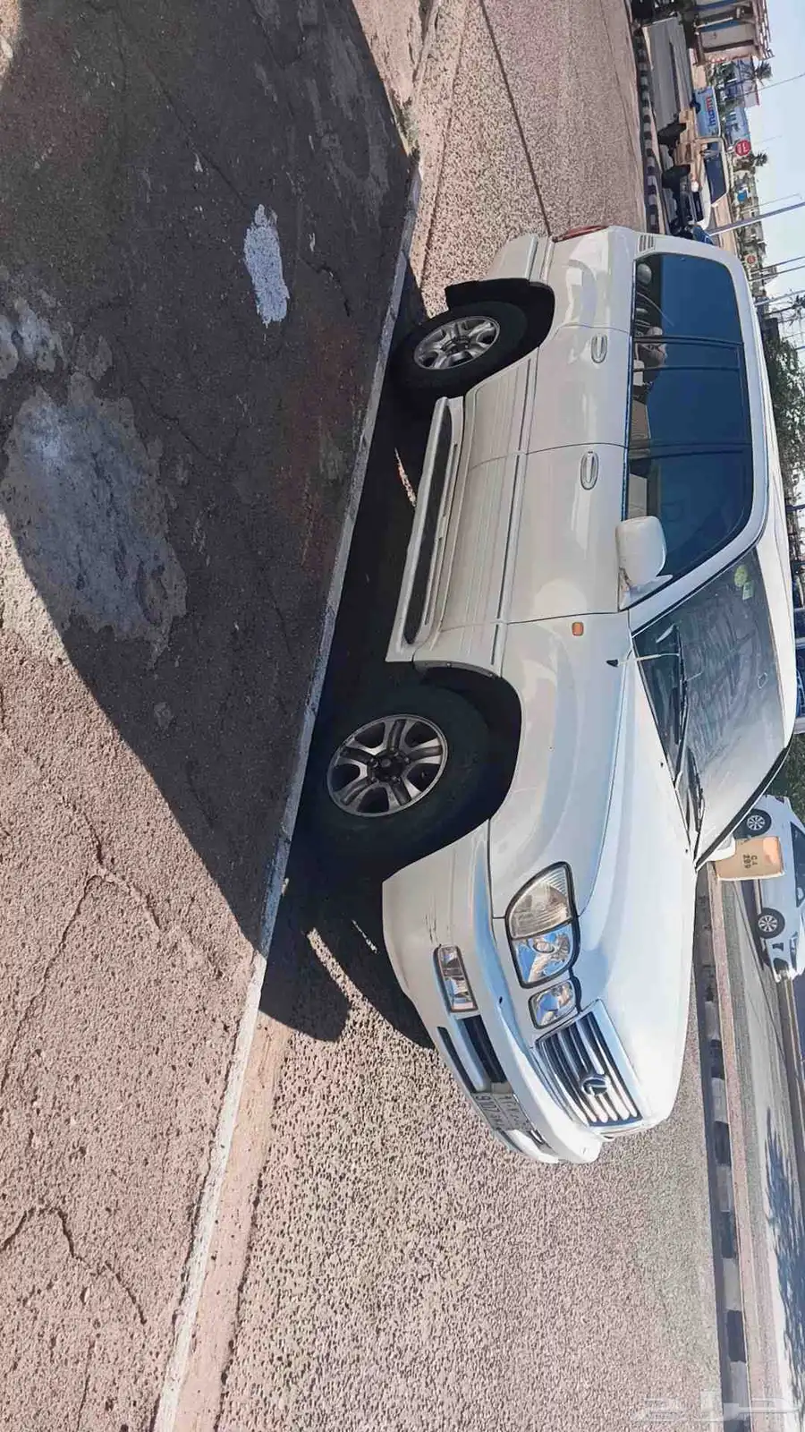 لكزس LX470 2005 4