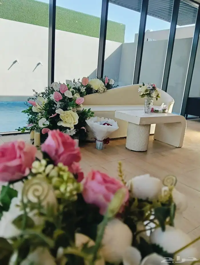 ملكة مع خضار وتزيين طاولات وطاولة حلا 2