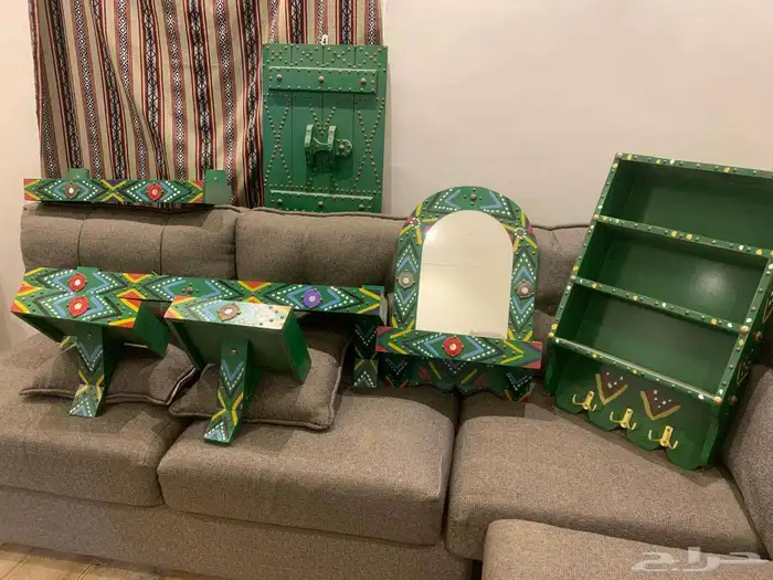 ارفف و طاولة تلفزيون شعبي للبيع 2