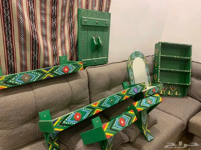 ارفف و طاولة تلفزيون شعبي للبيع 1