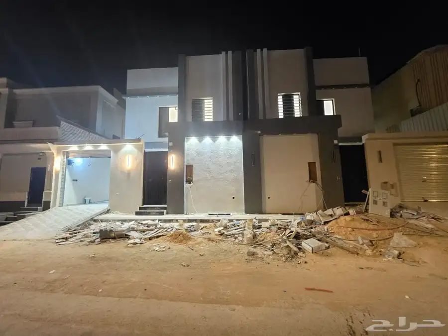 درج صاله بدون شقه مساحتها 200م بحي طويق 0
