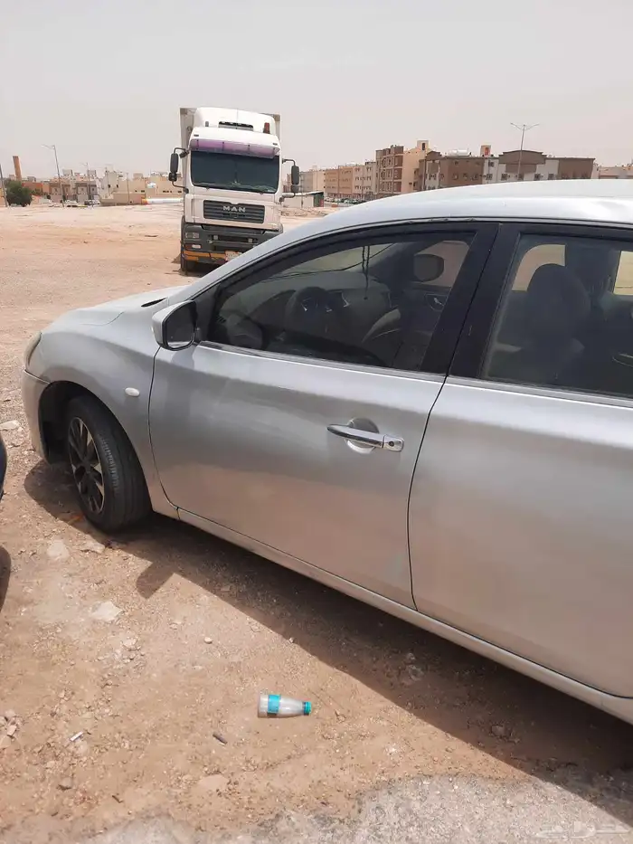 للبيع أوالبدل نيسان سنترا 2015 3