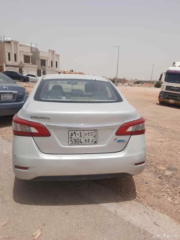 للبيع أوالبدل نيسان سنترا 2015 2