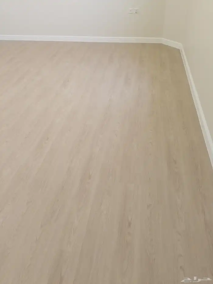 ديكورات . شيبورد خلفيه شاشة. باركي رد موياء. نعله فيبر.بديل 2