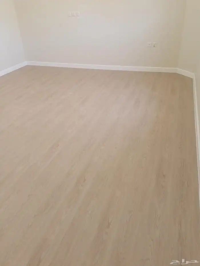 ديكورات . شيبورد خلفيه شاشة. باركي رد موياء. نعله فيبر.بديل 1