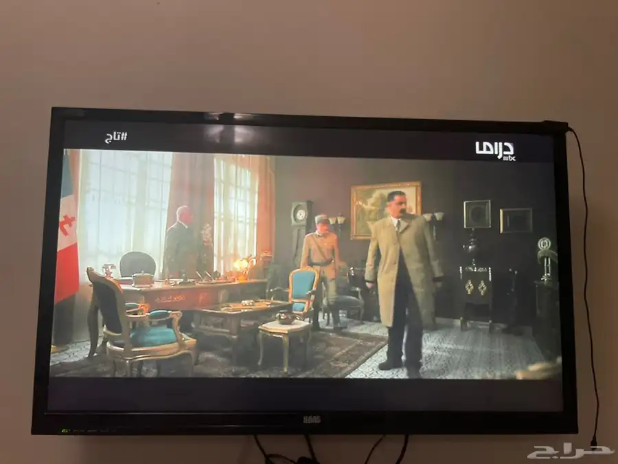 تلفزيونات مع طاولاتهم نظاااف 3