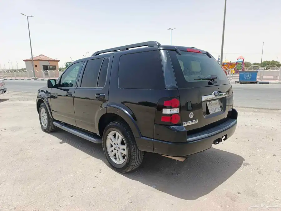Ford Explorer 4