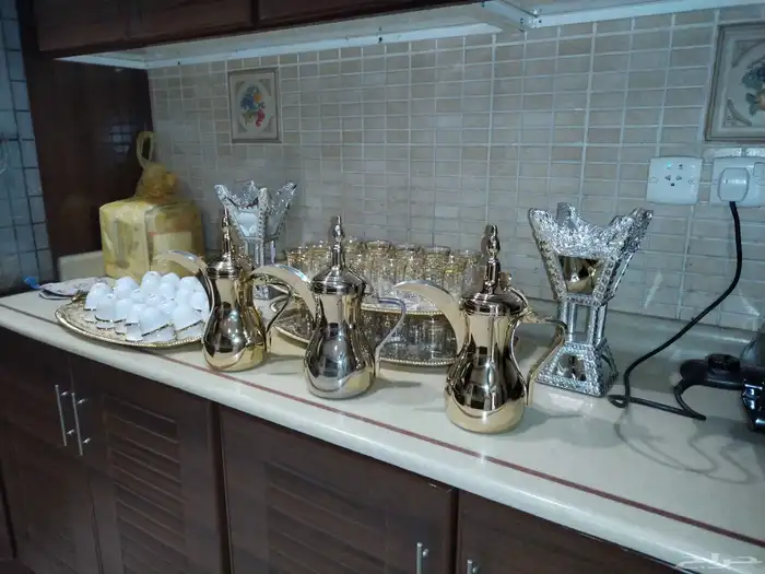 قهوجي وصبابين في الرياض 0