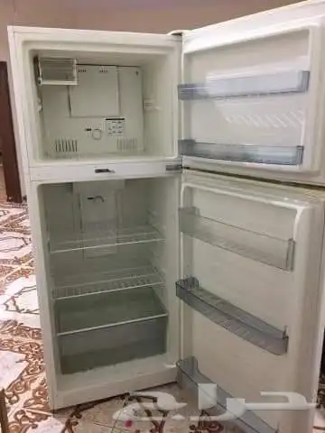 صيانة جميع انواع الغسالة والبوتاجازه والثلاجه بي اقل 4