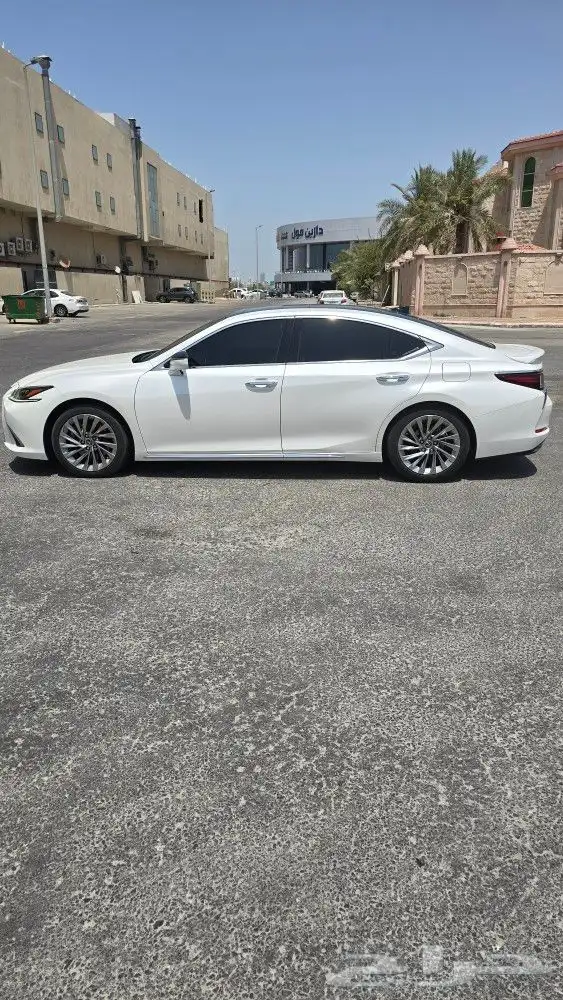 لكزس es 350 2021 فل كامل (مخزنه) 6