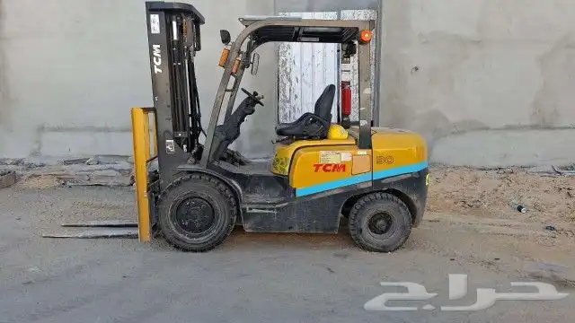 شوكه فوركلفت للأيجار يومي كونتينر مشاوير بأسعار مناسبه 0