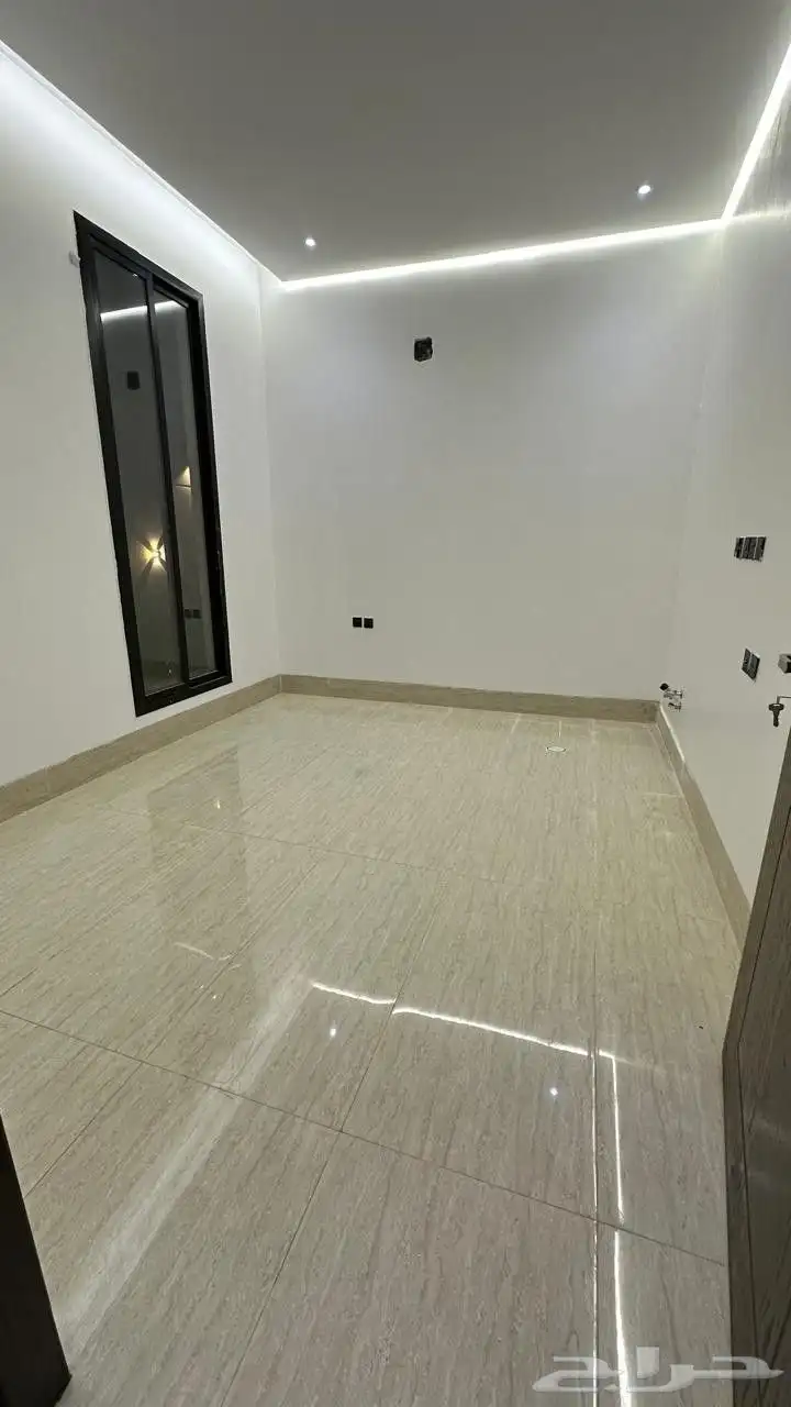 دور ارضي 5غرف جديد في حي طويق للإيجار 4