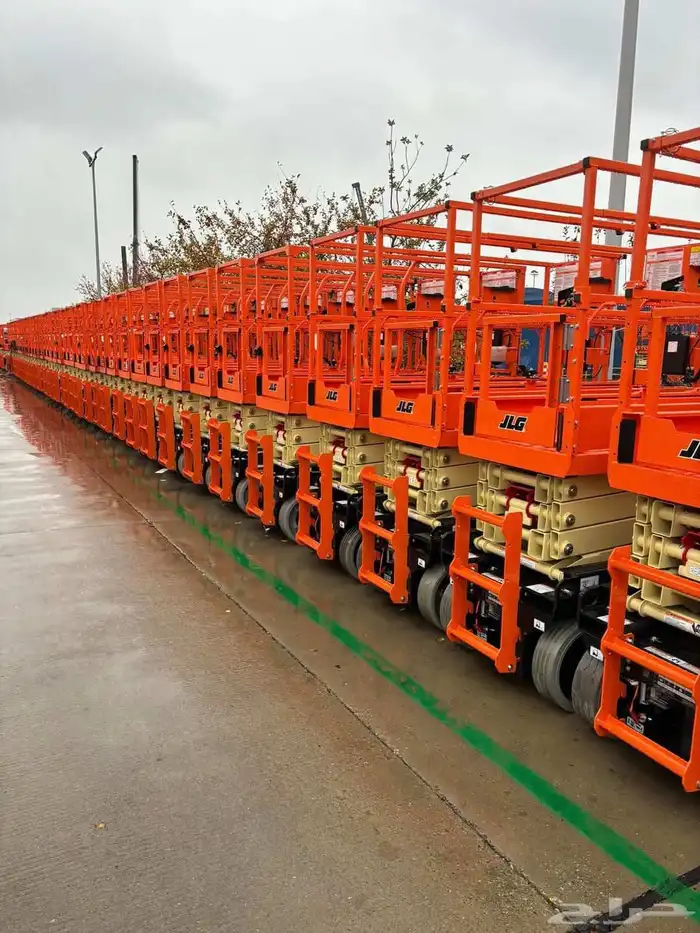 إيجار كرينات ومان لفت وسيزر لفت وبومتراك وبوبكات JCB 9