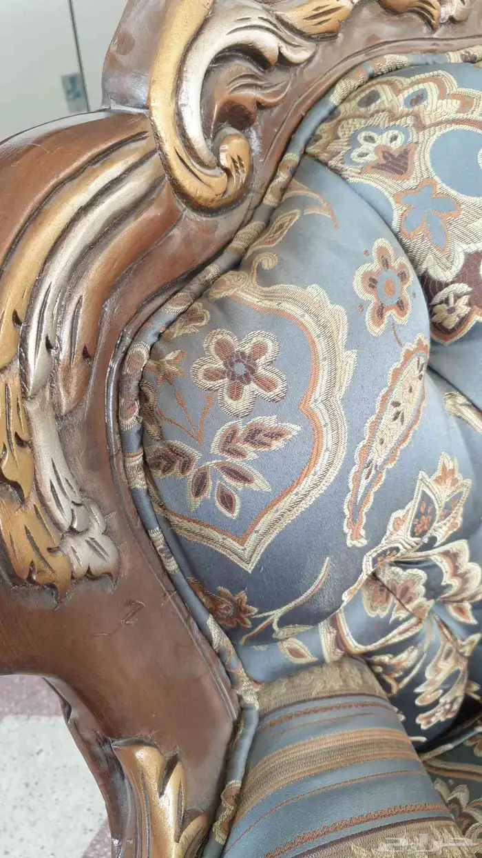 كنب كلاسيكي فخم ..جديد ... جوده .. لايفوتك السعر. 0