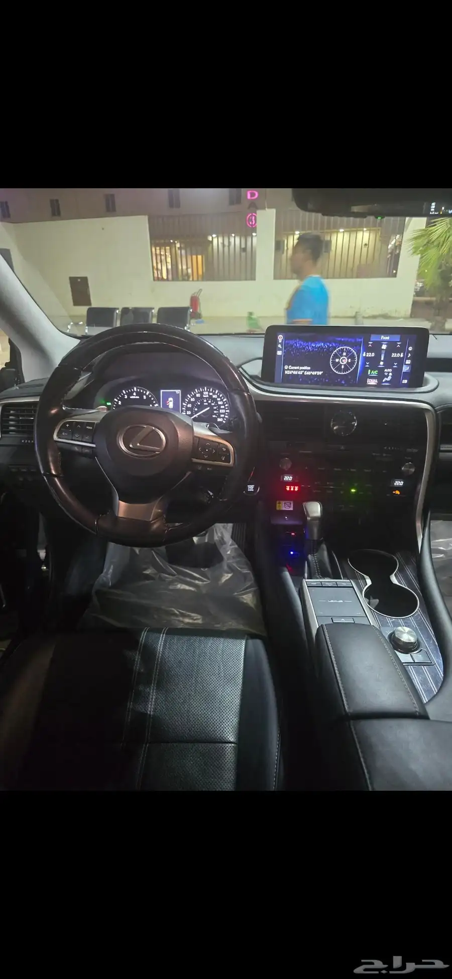 لكزس RX 2022 بحالة الوكالة 3