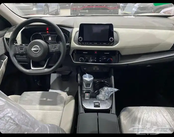 نيسان اكس تريل 7 مقاعد 2025 كاش وقسط بأقل سعر تظليل مجاني 3