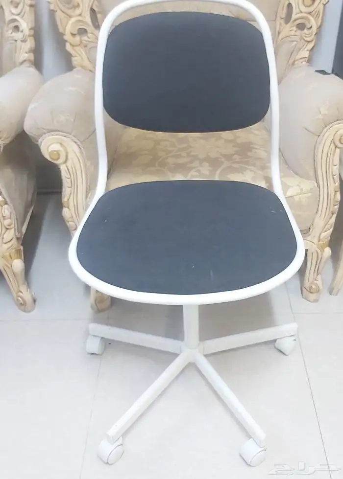 كرسي دوار من إيكيا 2