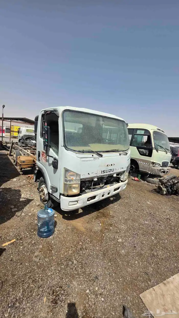 تشليح سيارات للبيع تشليح يوجد لدينا جميع قطع غيار الأيسوزو 6