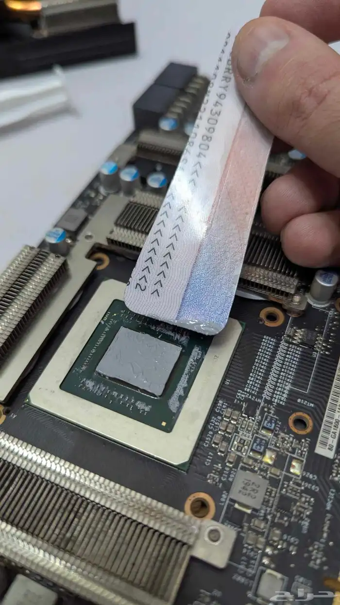 خدمة صيانة وتنظيف وتجديد الكمبيوتر مع معجون حراري 4