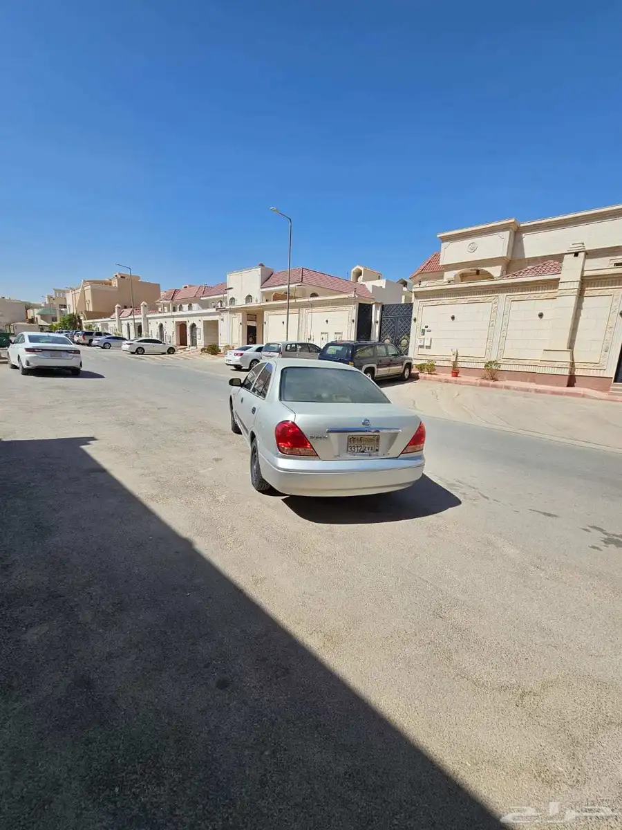 نيسان صني موديل 2005 11