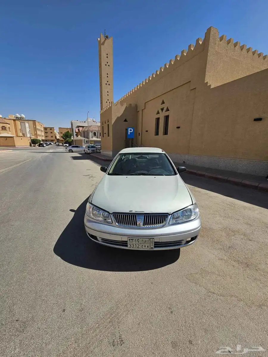 نيسان صني موديل 2005 4