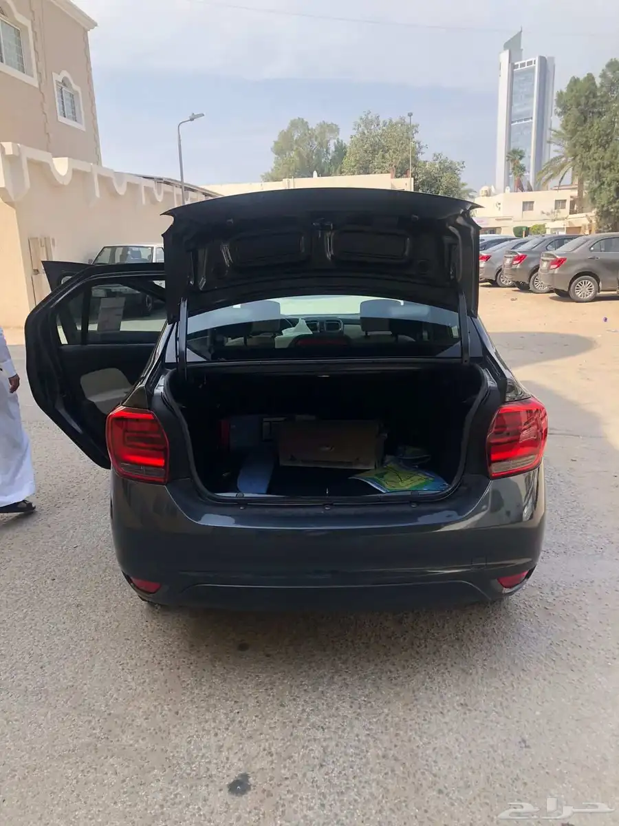 رينو للبيع 1