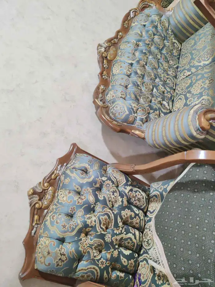 كنب كلاسيكي فخم ..جديد ... جوده .. لايفوتك السعر. 2