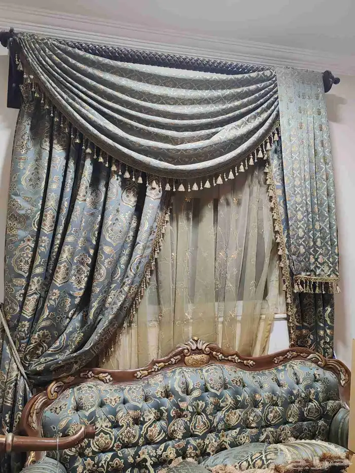 كنب كلاسيكي فخم ..جديد ... جوده .. لايفوتك السعر. 3