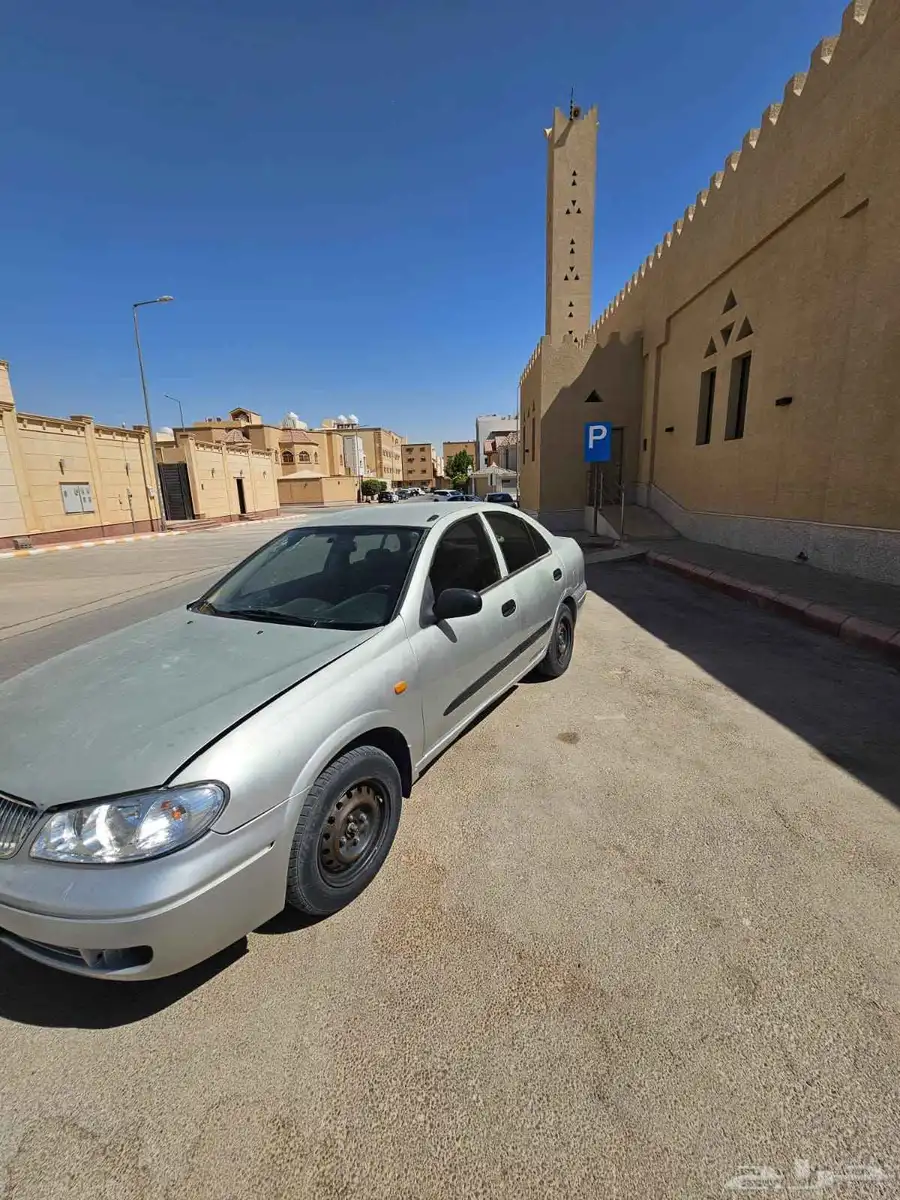 نيسان صني موديل 2005 13