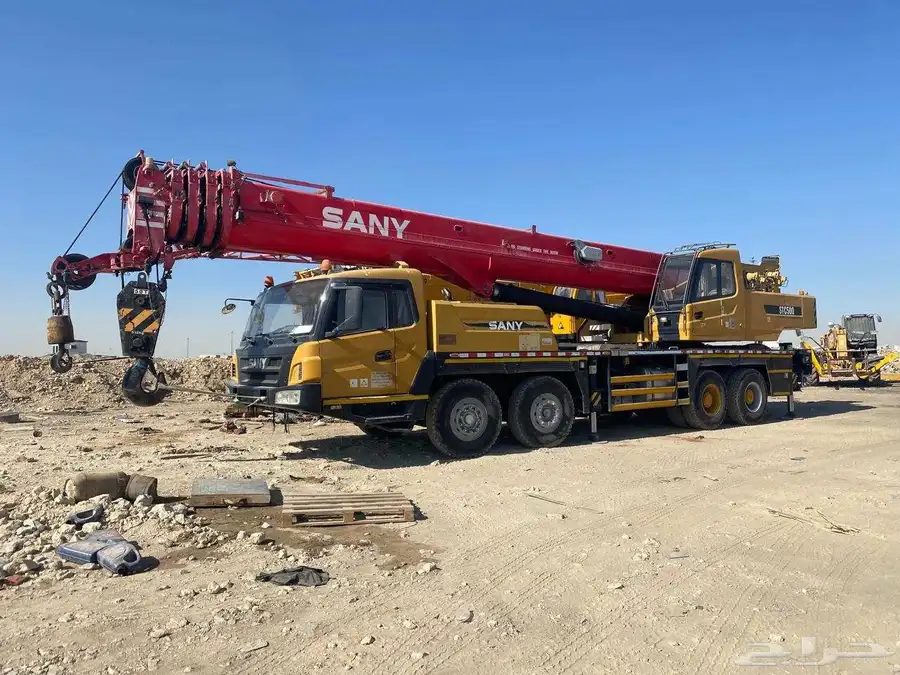 crane 50 ton 0