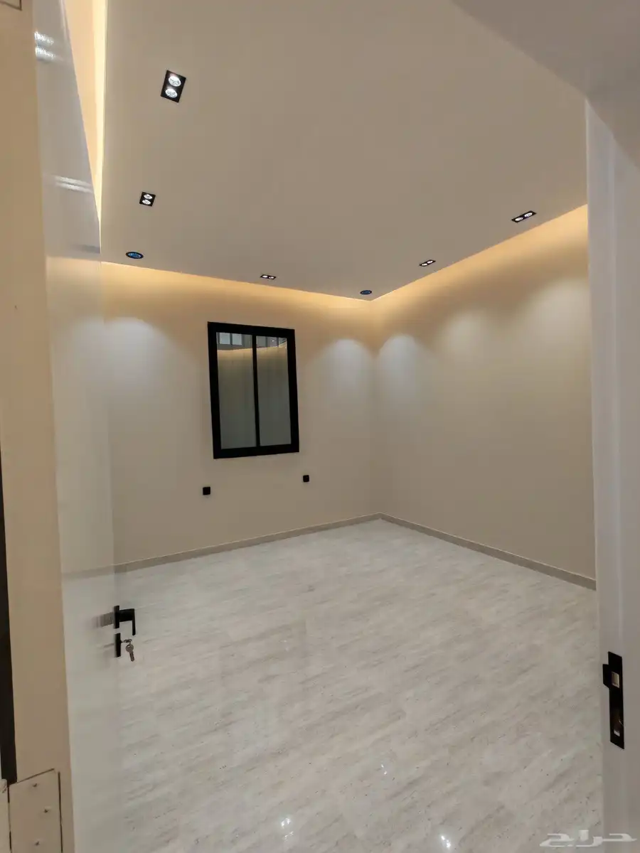 للبيع روف بحي اليرموك خميس مشيط 23