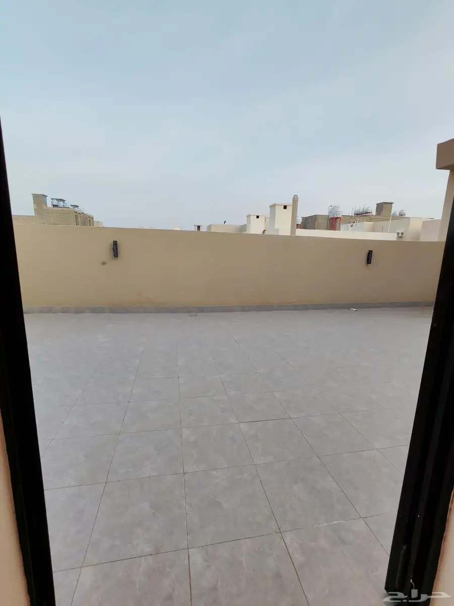 للبيع روف بحي اليرموك خميس مشيط 26