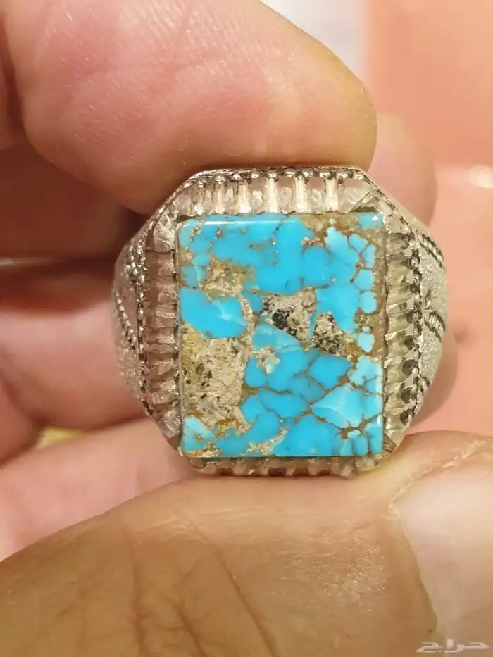 خاتم فيروز نيشابوري بعروق ذهبيه 0