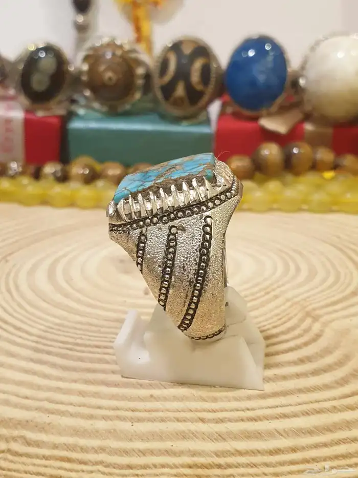 خاتم فيروز نيشابوري بعروق ذهبيه 3