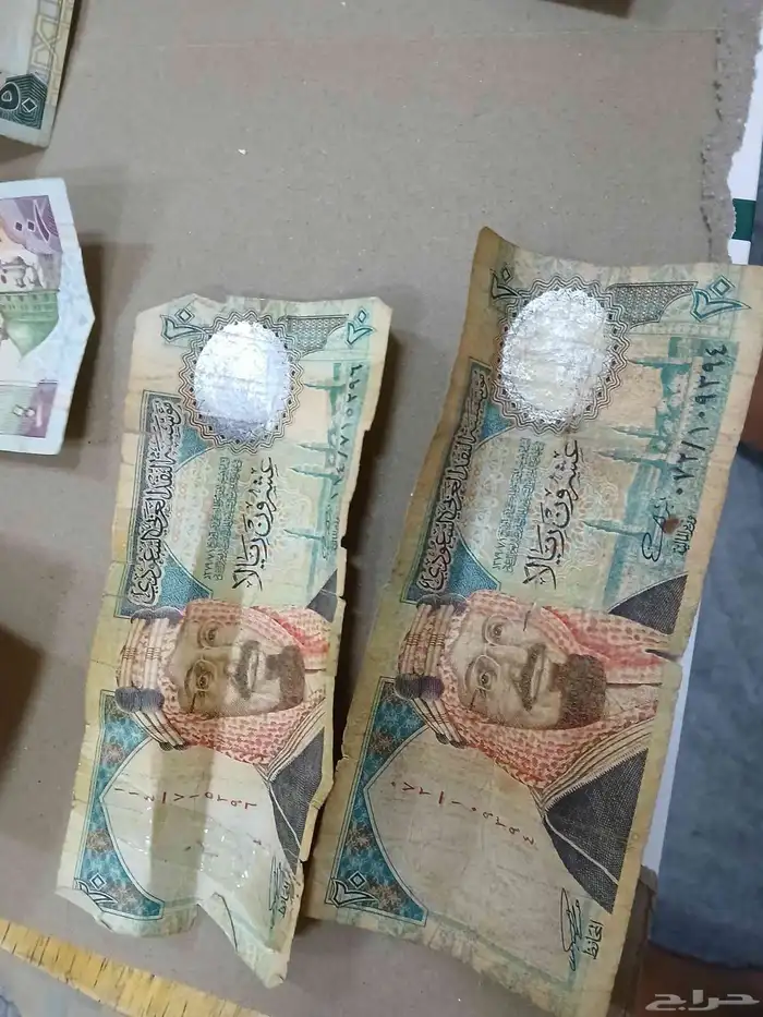 موجود عملات قديمه فئات مختلفه بحاله فوق الممتازه 3