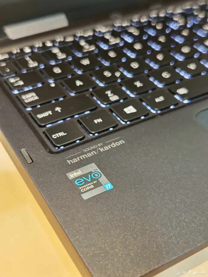 لابتوبات Toshiba Dynabook i7 Evo شاشة لمس 360 شبه جديد 3