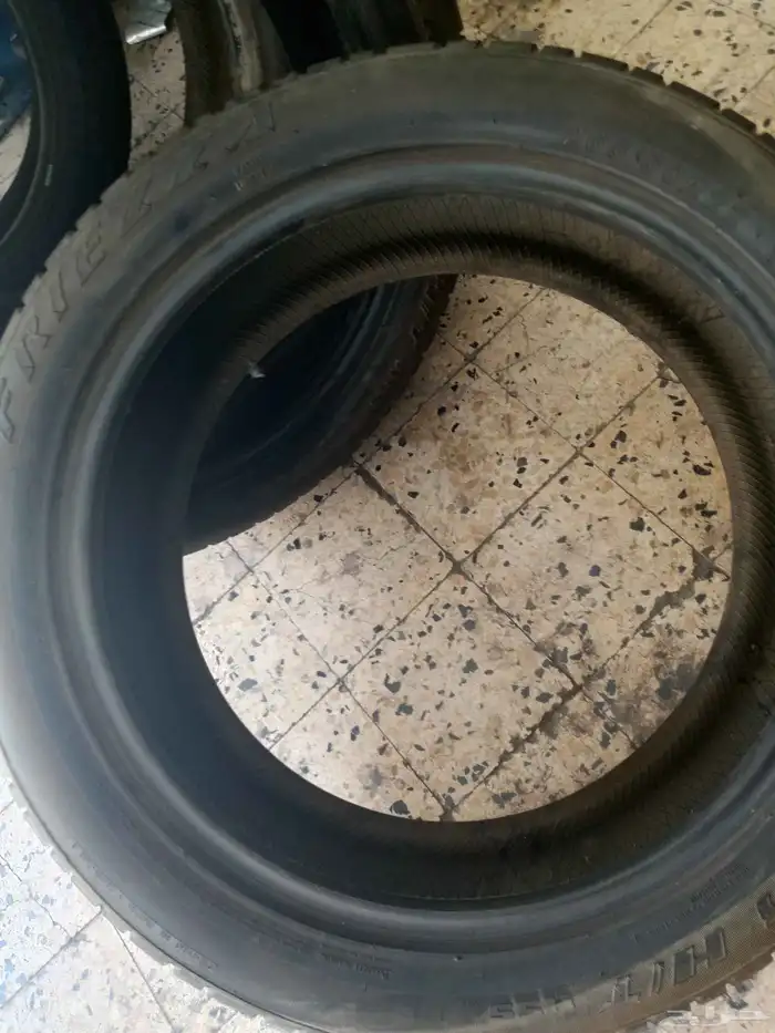 كفرات جيب الكزس نضيفه خت الجديد مقاس 265 50 22 6