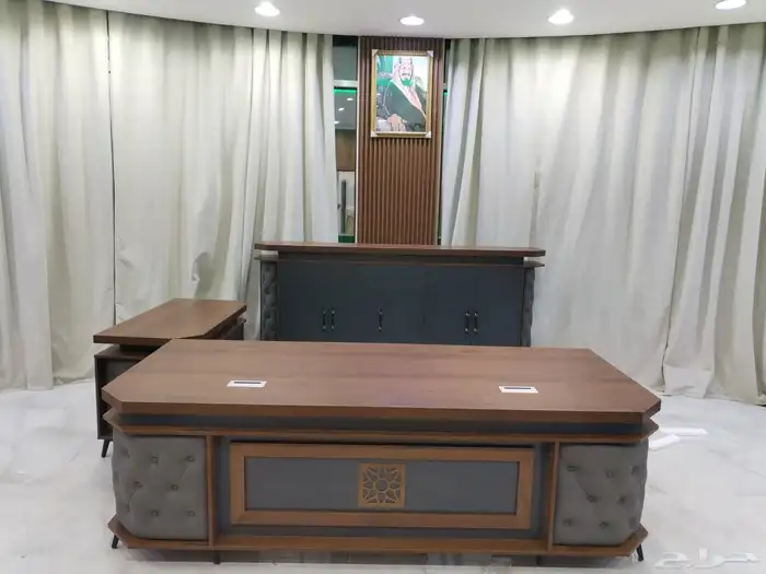 جديد اثاث طقم مكاتب كامل مودرن وكنب مكتبي متوفر (وموجود الت 18