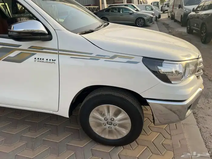 هايلوكس غمارتين اوتوماتيك جنوط بنزين كويتي 2025 كاش وتقسيط 14