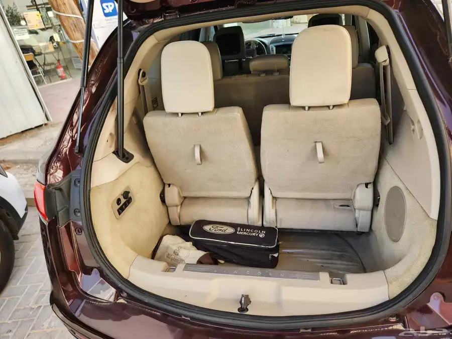 Lincoln MKT 2011 7