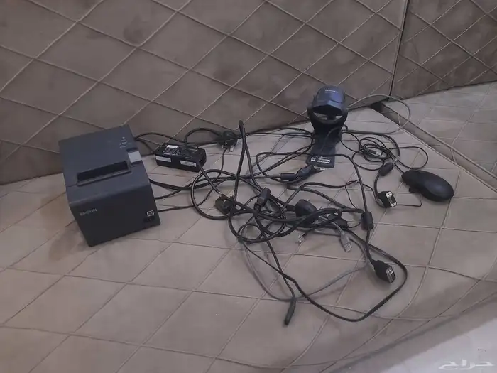 كومبيوتر للبيع استخدام قليل جدا جدا 6