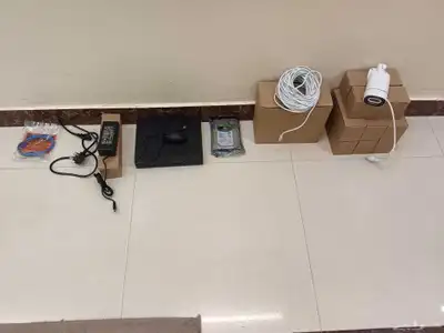 للبيع طقم 8 كمرات 8 ميقا خارجيه 8