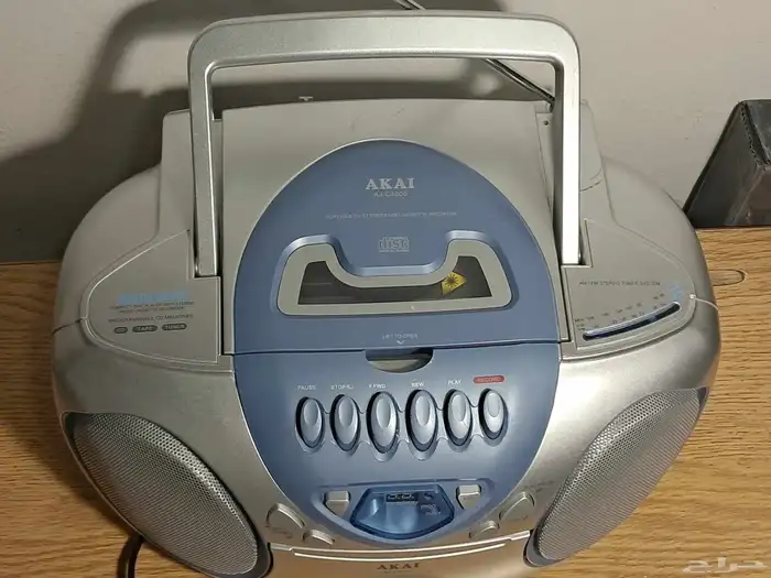 راديو ومسجل ياباني اكاي 1