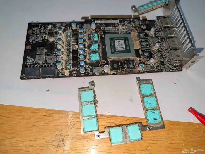 خدمة صيانة وتنظيف وتجديد الكمبيوتر مع معجون حراري 2