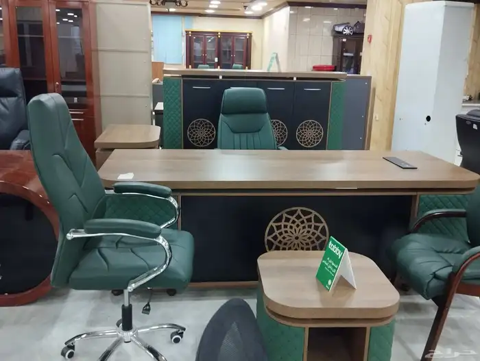 جديد اثاث طقم مكاتب كامل مودرن وكنب مكتبي متوفر (وموجود الت 16