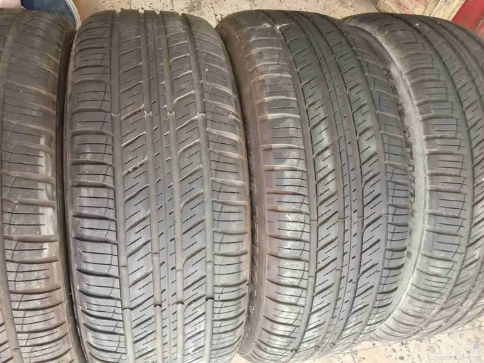 كفرات جيب الكزس نضيفه خت الجديد مقاس 265 50 22 2